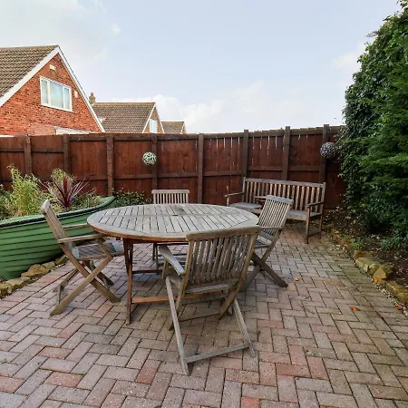 Meadowfields * Whitby