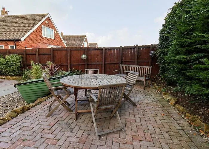 Meadowfields * Whitby